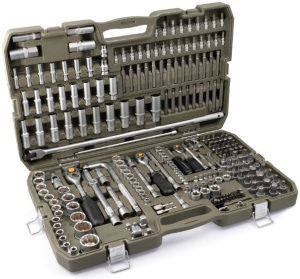 Набор инструмента ДЕЛО ТЕХНИКИ 243 предмета 1/2", 3/8", 1/4"