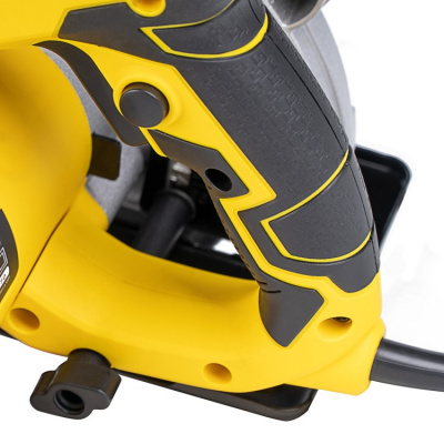 Пила циркулярная KOLNER KCS 190/1600 190мм 1600Вт