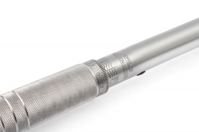 Ключ динамометрический 3/4" щелчковый 70-350Нм, пласт.кейс ДЕЛО ТЕХНИКИ