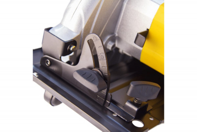 Пила циркулярная KOLNER KCS 210/2000 210мм 2000Вт