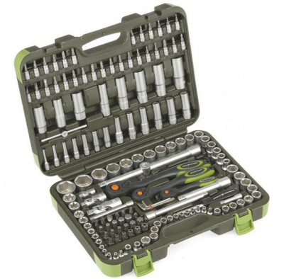 Набор инструмента ДЕЛО ТЕХНИКИ 151 предмет 1/2", 3/8", 1/4" 